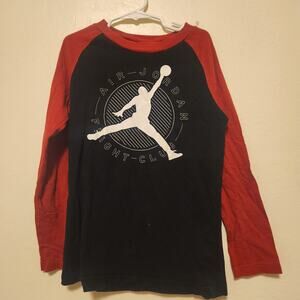 Boys Jordan Long Sleeve Shirt size 7/8